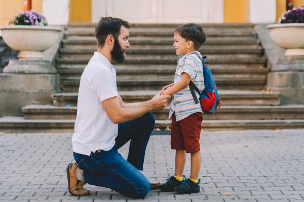père célibataire avec son enfant